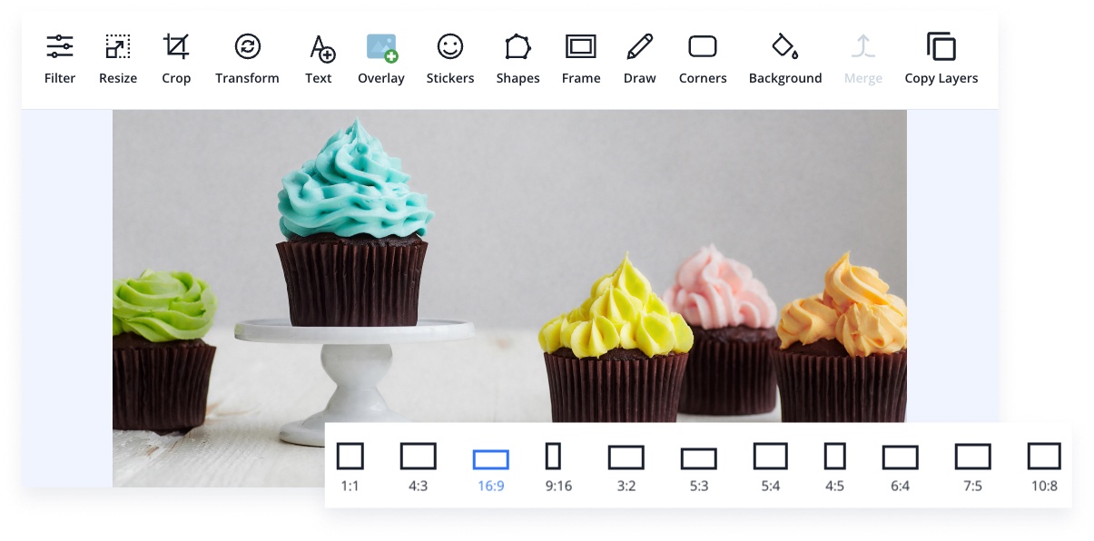 Image of cupcakes, displayed with the Levuro features of image editting.